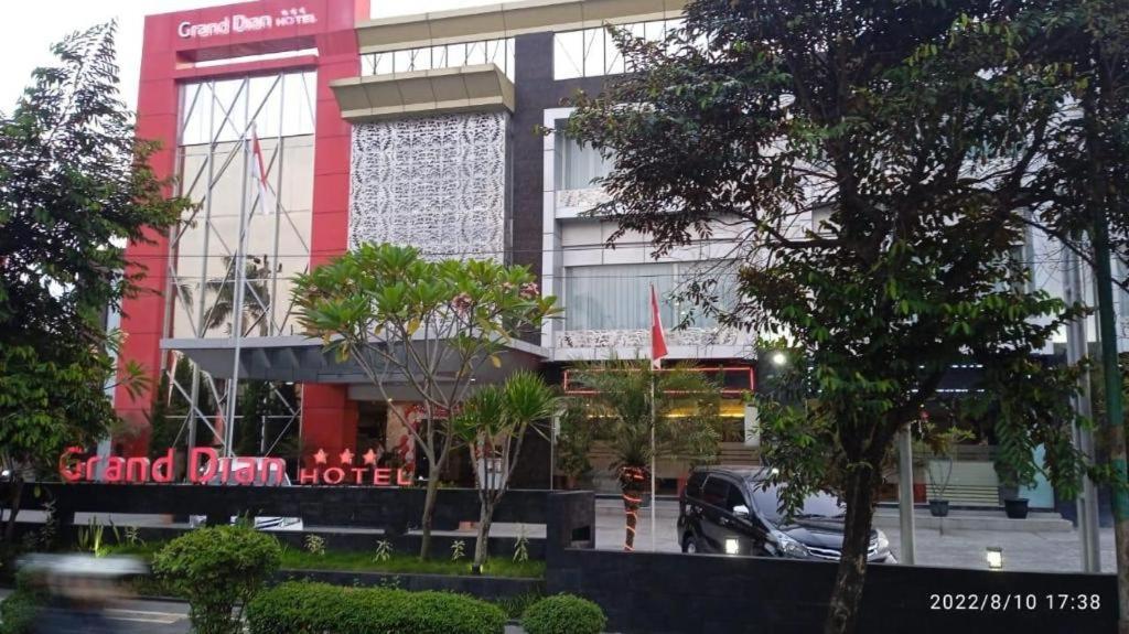 Grand Dian Hotel Slawi Tegal  Exterior foto